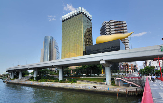 東京