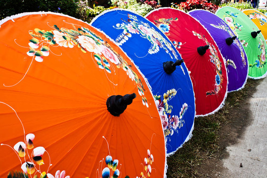 這幅畫(huà)是泰國(guó)的藝術(shù)傘