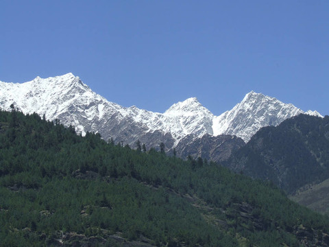 默納利雪峰