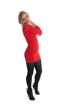 穿紅衣服的金發(fā)女郎