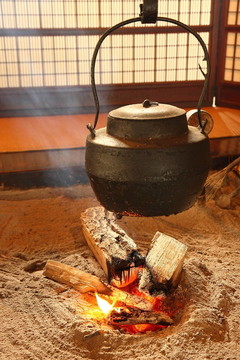 日本火焰茶壺