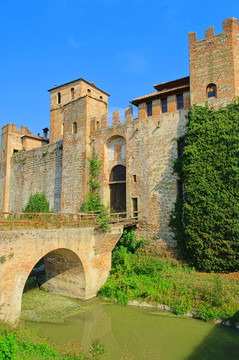 Valbona castillo 03