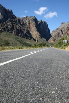 焦油或?yàn)r青路和Mountains