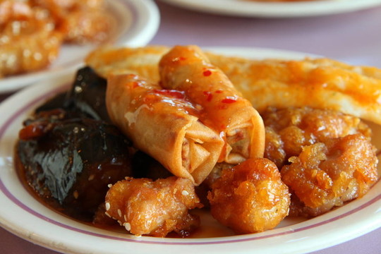 春卷；茄子；豬肉；菜