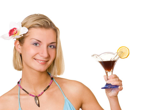 美麗的金發(fā)女孩雞尾酒杯