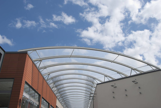 鋼鐵與Glass Roof