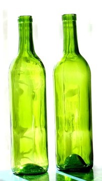 兩瓶酒