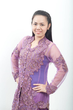 亞洲的泰國(guó)女紫色穆斯林服飾- banduang