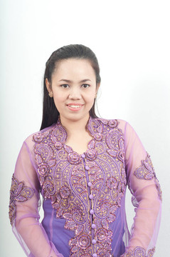 亞洲的泰國女紫色穆斯林服飾- banduang