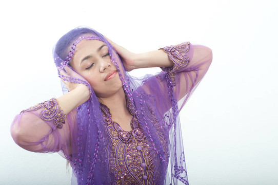 亞洲的泰國女紫色穆斯林服飾- banduang關(guān)閉EA