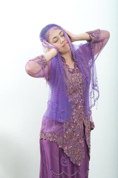 亞洲的泰國(guó)女紫色穆斯林服飾- banduang關(guān)閉EA