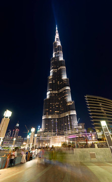 Burj Khalifa；迪拜