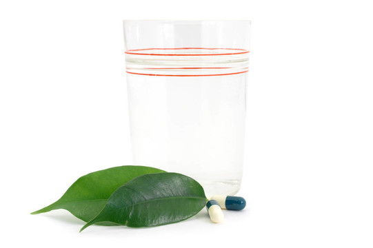 水丸的生物capsuless和玻璃