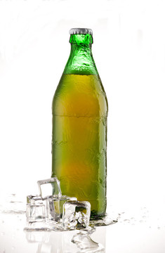 冷啤酒