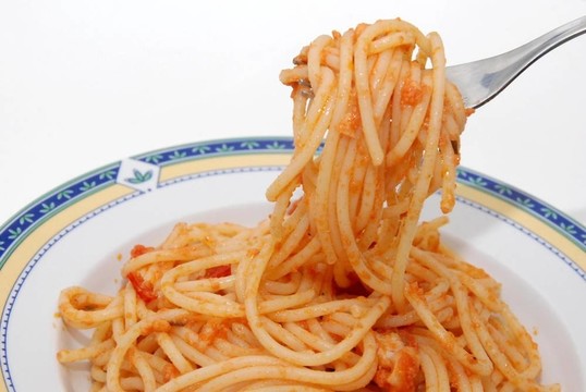 意大利香腸肉醬和意面