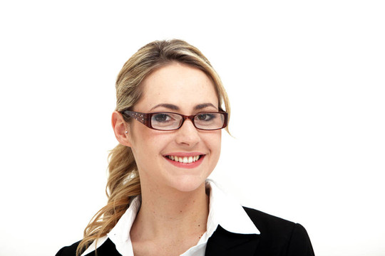 戴著現(xiàn)代眼鏡的微笑女人