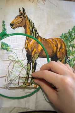 刺繡匕首-馬