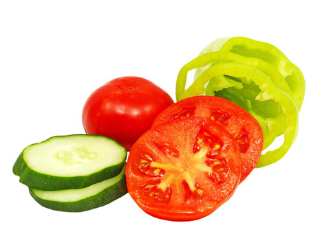 成熟的黃瓜片；辣椒和tomatoes.isolated。