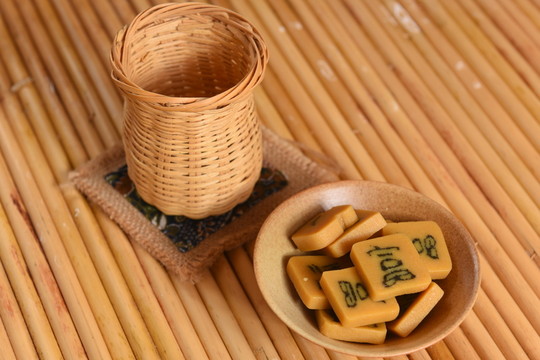 字豆糖