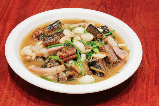 咸肉鱔筒