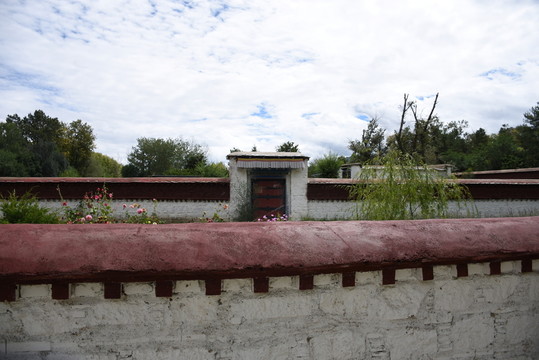 羅布林卡