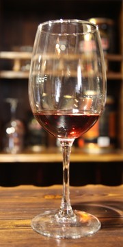 玻璃高腳酒杯