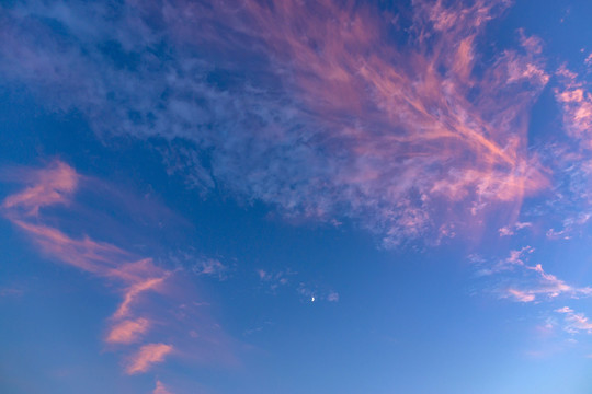 天空晚霞