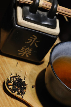 黑有機(jī)米飯