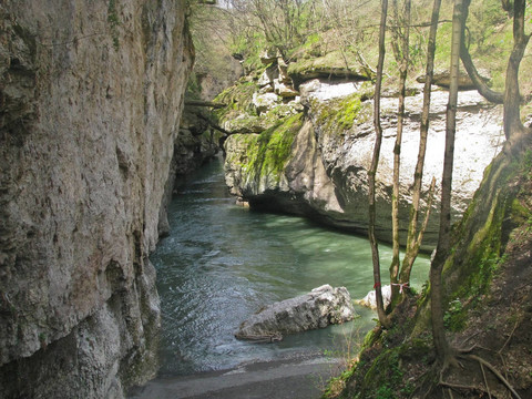 水晶河