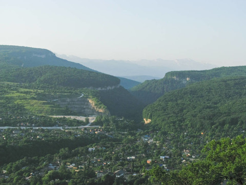 山中了望臺(tái)