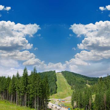 美麗的綠色山地景觀