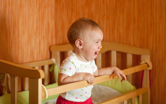 哭泣的嬰兒