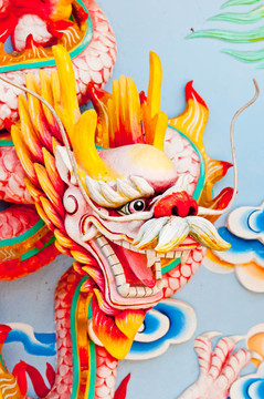 中國龍的雕像
