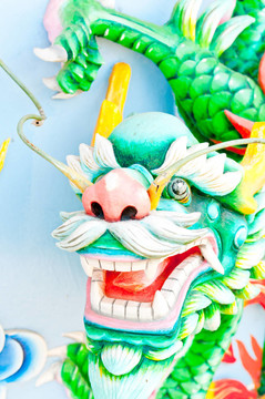 中國龍的雕像