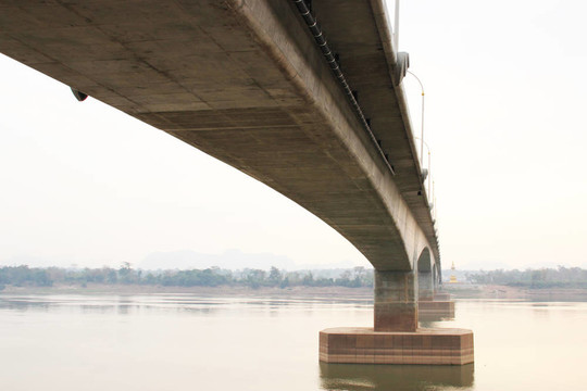 橫跨湄公河的橋