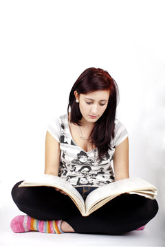 女孩讀書