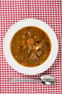 燉牛肉湯