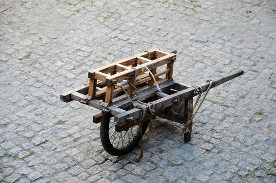 獨(dú)輪車