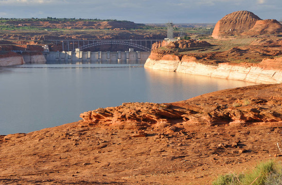 Lake Powell和Glen Canyon Dam