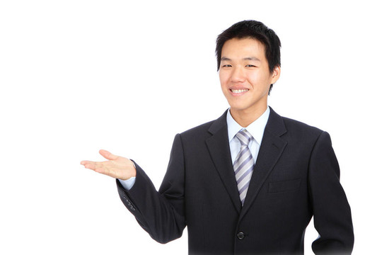 年輕商人微笑著展示手勢(shì)
