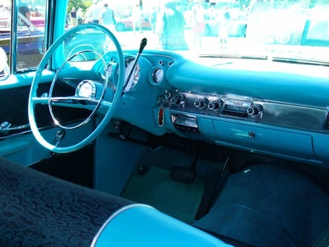 經(jīng)典的車內(nèi)