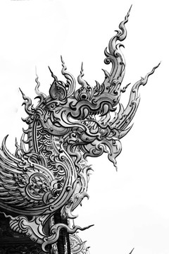 納卡雕像頭部