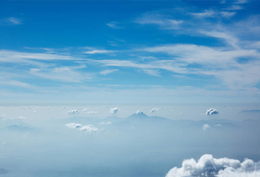 云中的Mountains。Kodaikanal；泰米爾納德邦