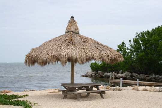 小屋和海洋