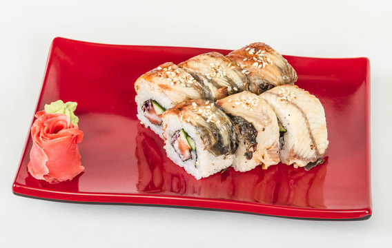 日本傳統(tǒng)美食- Maki Roll黃瓜，奶油奶酪和生鮭魚和鰻魚