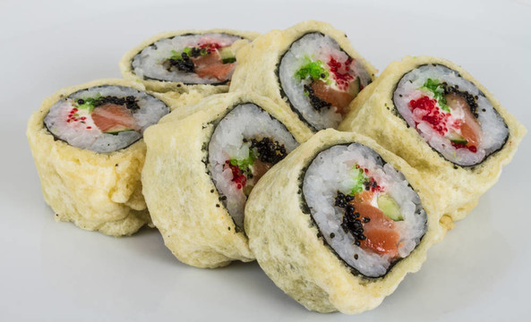 日本料理天婦羅壽司-真希（油炸鮭魚(yú)魚(yú)子魚(yú)子和奶油奶酪；卷內(nèi)）