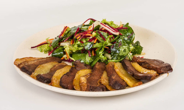 鴨肉；土豆泥加松露油；無花果和茴香汁