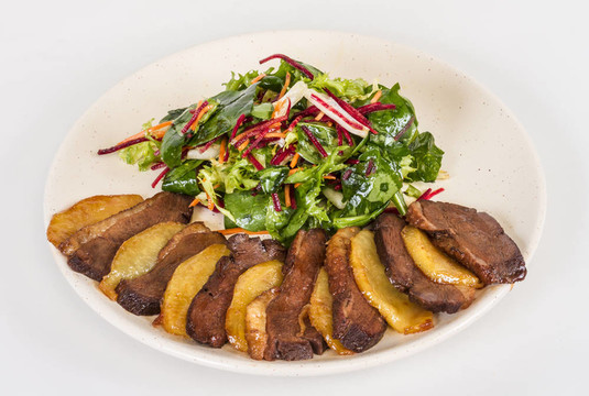 鴨肉；土豆泥加松露油；無花果和茴香汁