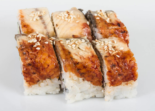 日本傳統(tǒng)美食- Maki Roll黃瓜，奶油奶酪和生鮭魚和鰻魚