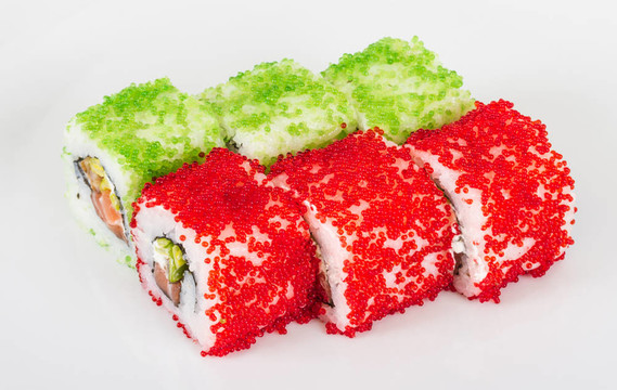 魚子辣真希壽司，熱輥與各種不同類型的Tobiko（飛魚卵）和鮭魚在外面